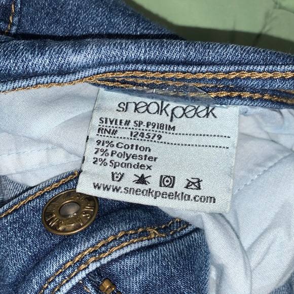 Sneak Peek Boyfriend Jeans - Picture 6 of 7